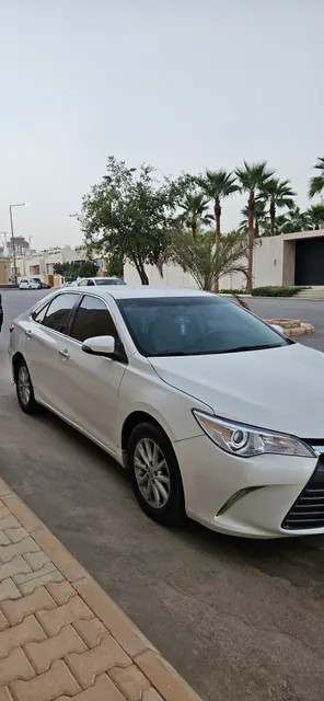 للبيع كامري 2017 عبداللطيف جميل لامانع بالبدل