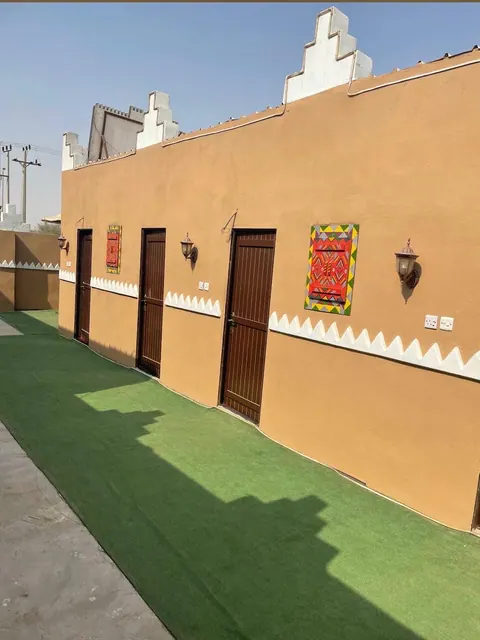مشروع تجاري الأول من نوعه بالمحافظة ( باقي سهمين )