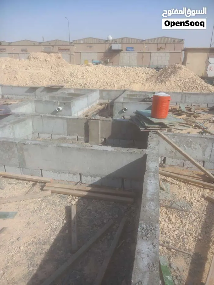 مقاول عظم في بوابة البيع و الشراء