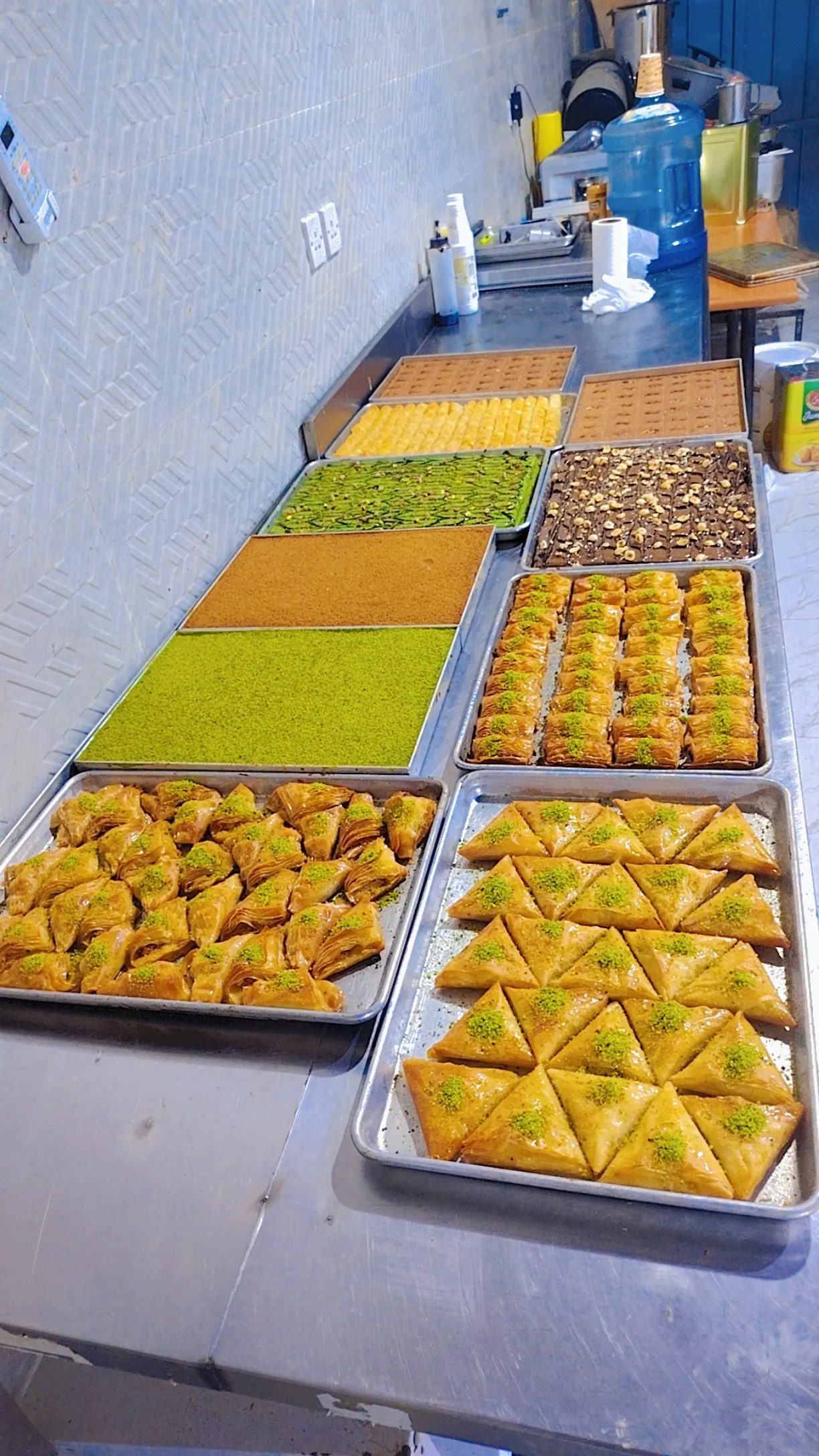 شيف حلويات في بوابة البيع و الشراء